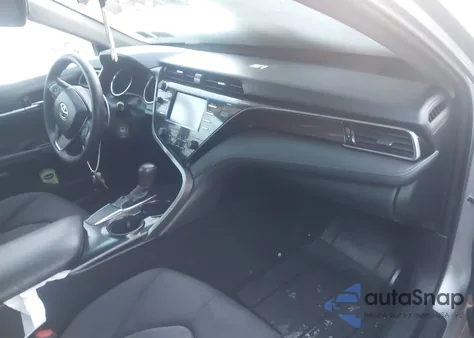 2019 Toyota Camry Le z USA, uszkodzony, nr VIN 4T1B11HK9KU164128